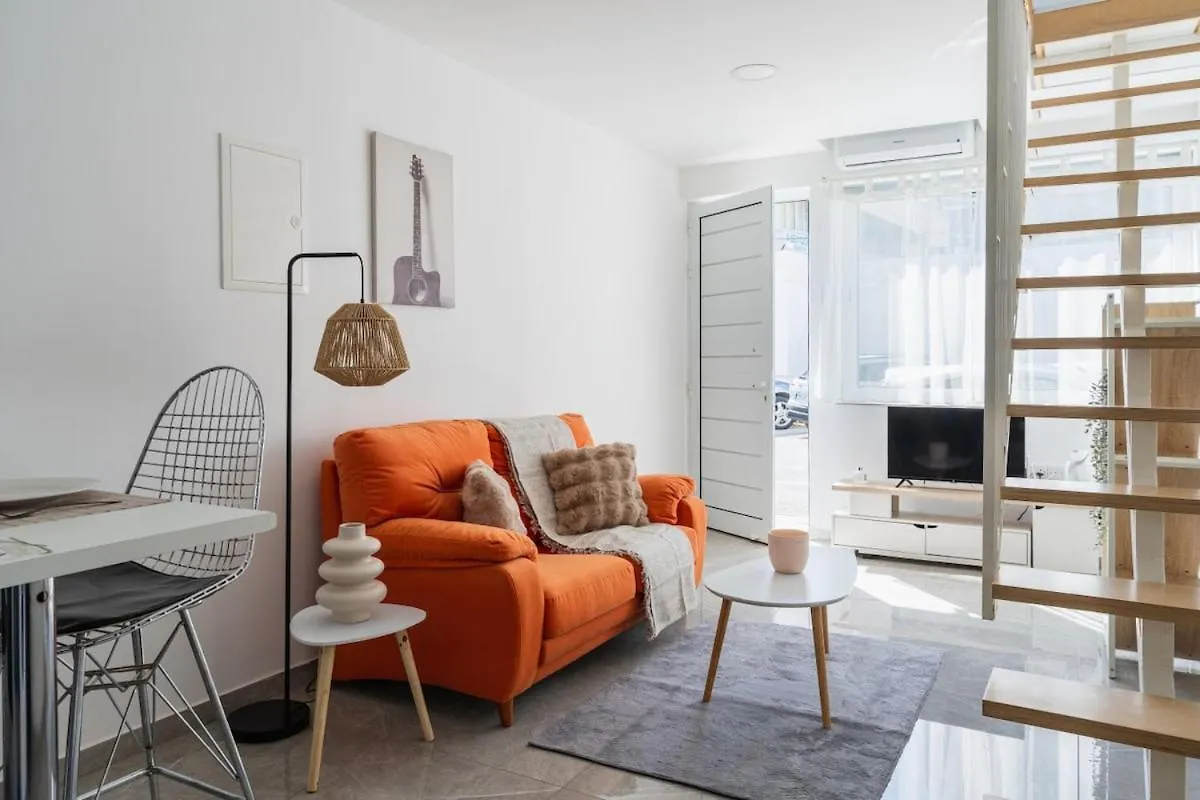 Tangerine Modern 1-Br Apartment In Larnaca