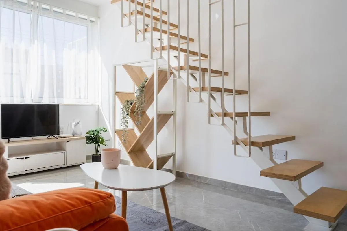 Tangerine Modern 1-Br Apartment In Larnaca